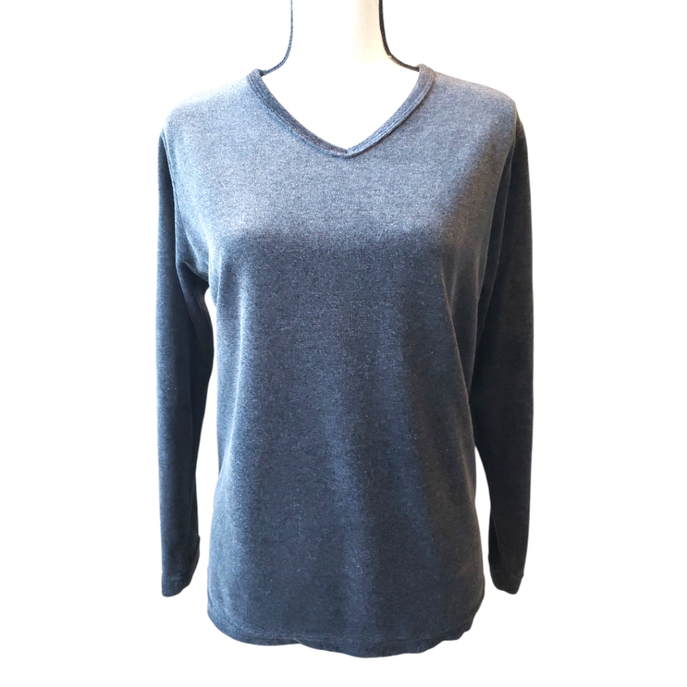 Passports V Neck Long Sleeves Top Size Medium